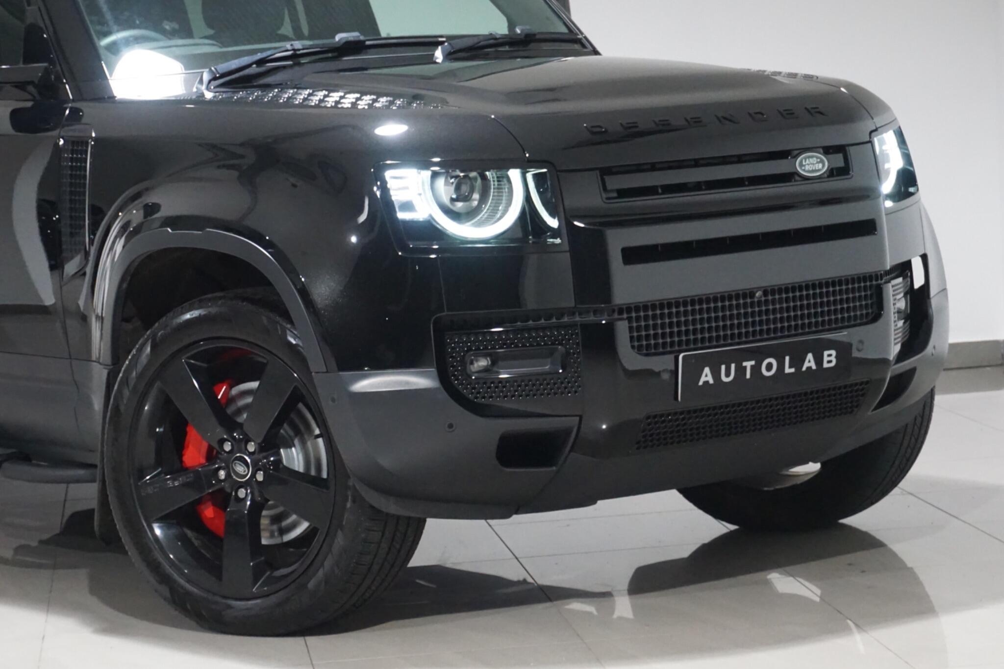 Land Rover Defender 110 3.0 D250 MHEV HSE Hard Top SUV 5dr Diesel Auto 4WD MWB Euro 6 (s/s) (250 ps)